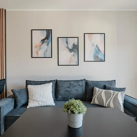 Peaceful Horizon By Aparo - Nowy Apartament, Winda, Lozeczko Turystyczne, Balkon, 5 Pietro, Szpital Ckd, Apartment *