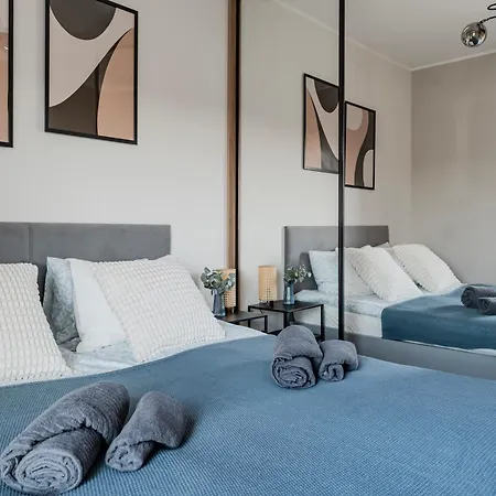 Peaceful Horizon By Aparo - Nowy Apartament, Winda, łóżeczko Turystyczne, Balkon, 5 Piętro, Szpital Ckd, Apartament