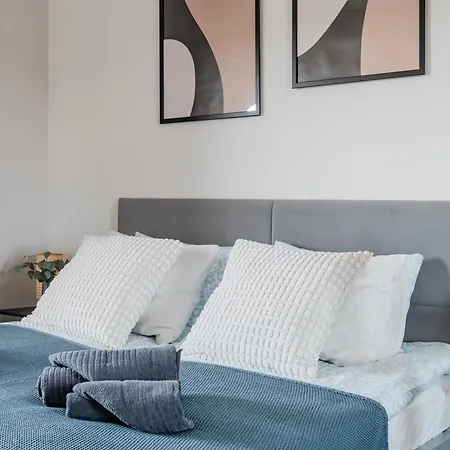 Peaceful Horizon By Aparo - Nowy Apartament, Winda, Lozeczko Turystyczne, Balkon, 5 Pietro, Szpital Ckd,