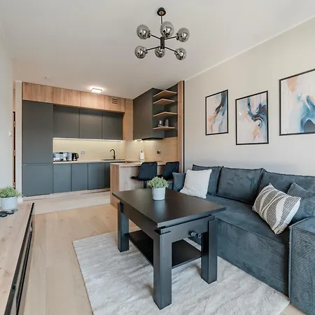 Peaceful Horizon By Aparo - Nowy Apartament, Winda, Lozeczko Turystyczne, Balkon, 5 Pietro, Szpital Ckd,