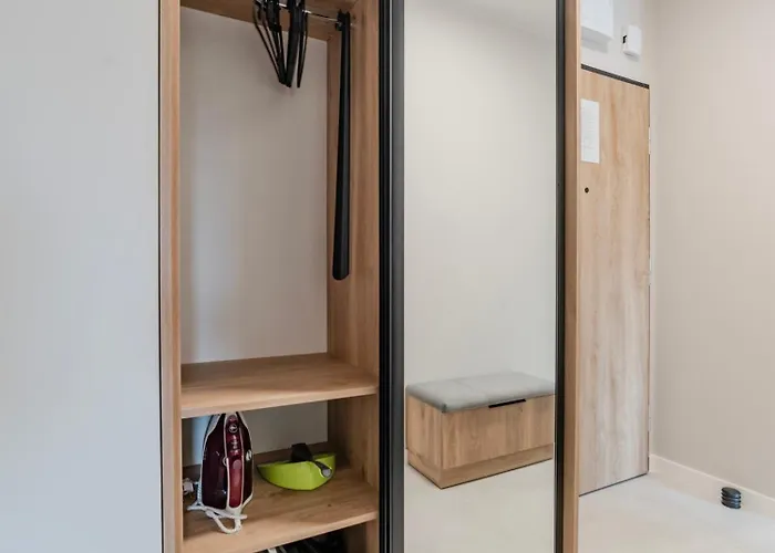 Peaceful Horizon By Aparo - Nowy Apartament, Winda, Lozeczko Turystyczne, Balkon, 5 Pietro, Szpital Ckd,