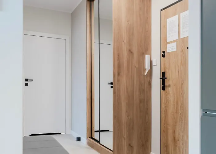 Peaceful Horizon By Aparo - Nowy Apartament, Winda, Lozeczko Turystyczne, Balkon, 5 Pietro, Szpital Ckd, Łódź