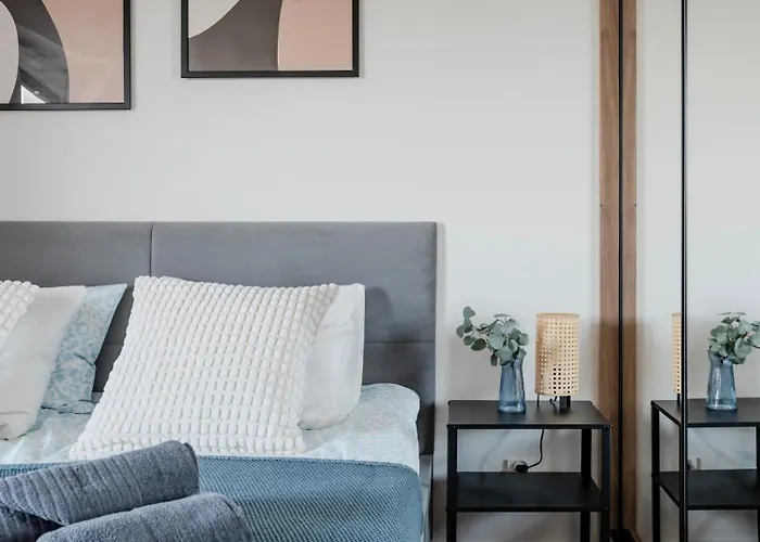 Peaceful Horizon By Aparo - Nowy Apartament, Winda, Lozeczko Turystyczne, Balkon, 5 Pietro, Szpital Ckd,