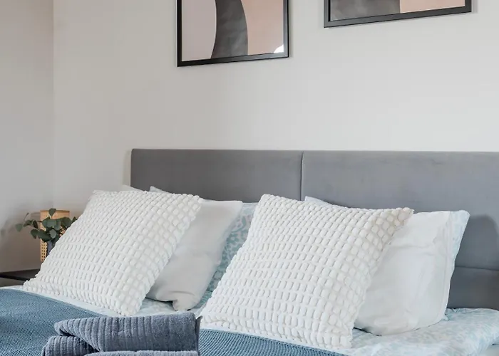 Peaceful Horizon By Aparo - Nowy Apartament, Winda, Lozeczko Turystyczne, Balkon, 5 Pietro, Szpital Ckd,